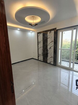 Room in 3 BHK Apartment at Dwarka – for Sale