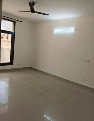 Room in 3 BHK Apartment at Jaipurias Sunrise Greens Zirakpur, Vip Road – for Rent