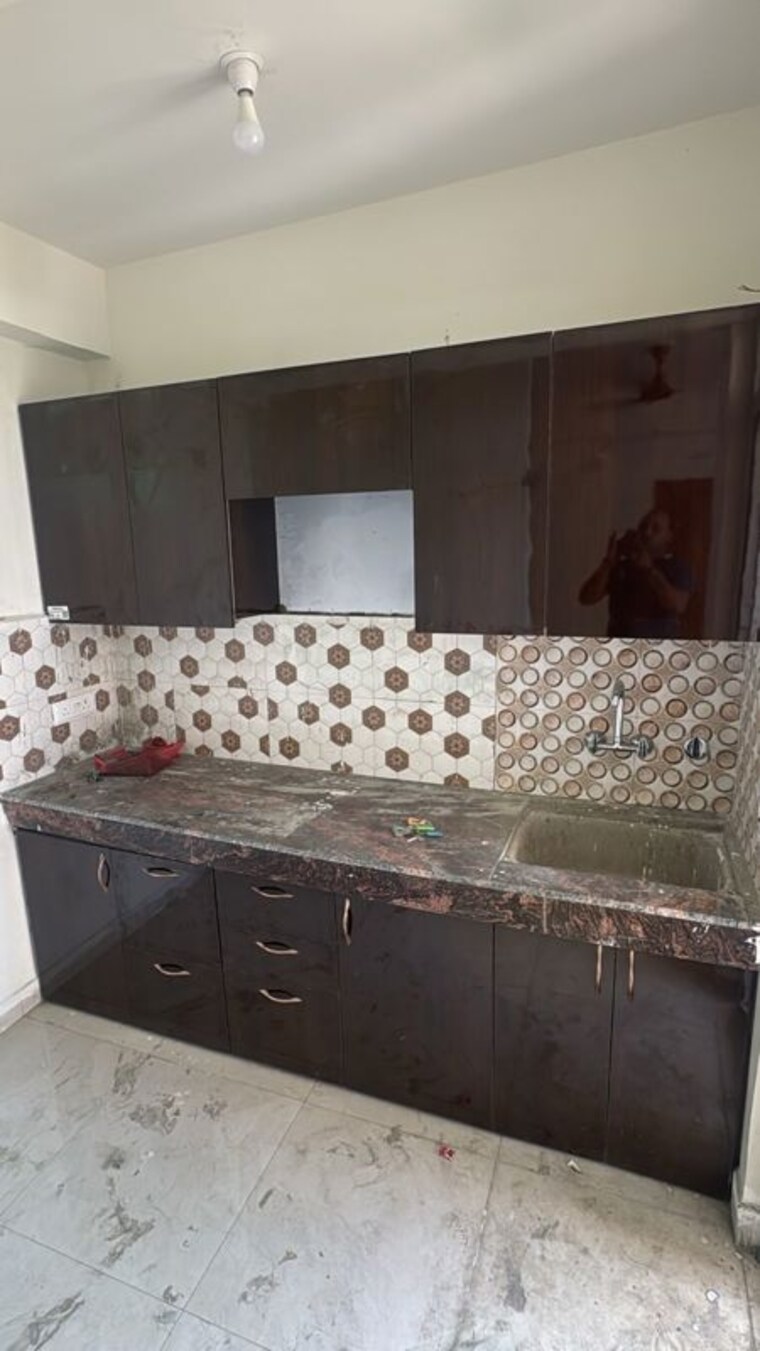 Kitchen, shree-energy-classic-homes 2 Bedroom 930 Sq.Ft. Apartment In Raj Nagar Extension Ghaziabad 10698789