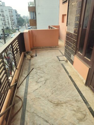 Balcony in 3 BHK Builder Floor at Sector 52 – for Rent