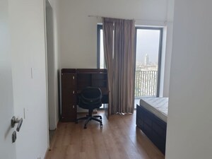 Room in 2 BHK Apartment at Ireo Skyon, Sector 60 – for Rent
