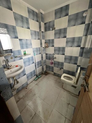 Bathroom in 2 BHK Builder Floor at Sector 52 – for Rent