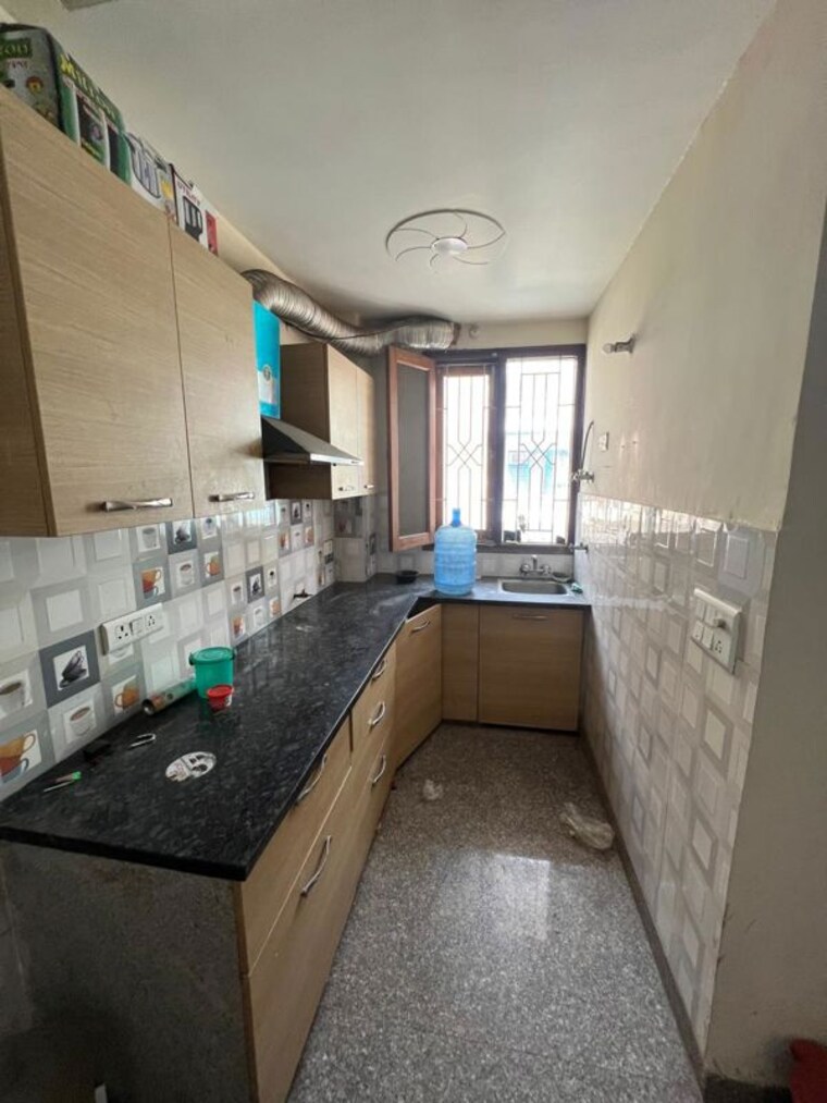 Kitchen, sector 52 2 Bedroom 1400 Sq.Ft. Builder Floor In Sector 52 Gurgaon 10698874