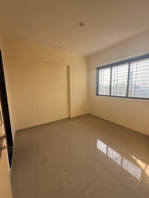 Room in 2 BHK Apartment at Dindoshi Mahad Complex, Goregaon East – for Rent