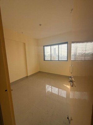 Room in 2 BHK Apartment at Dindoshi Mahad Complex, Goregaon East – for Rent