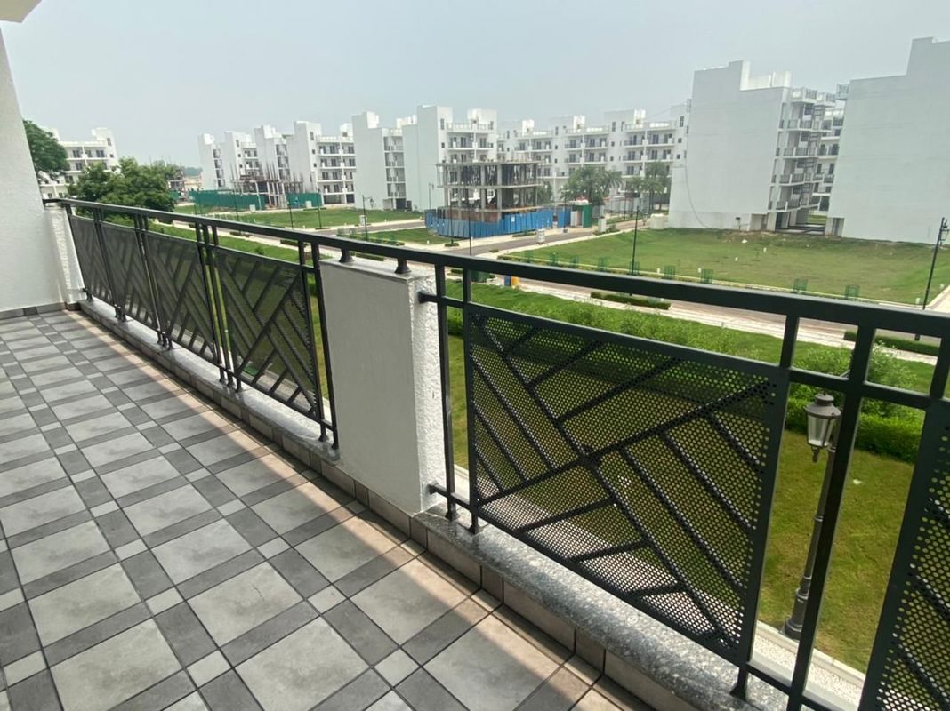 3 BHK 1642 Sq.Ft. Apartment in Central Park Flower Valley