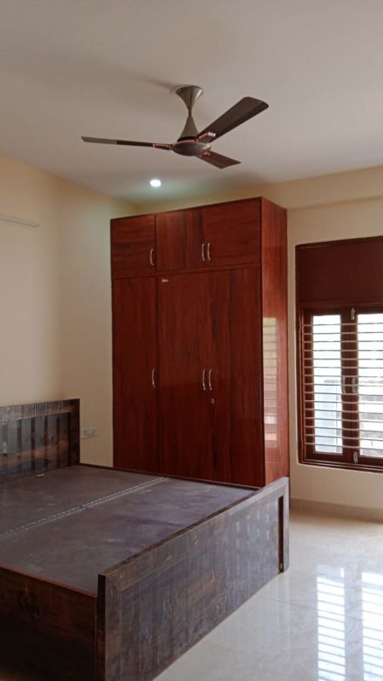 Master Bedroom, sector 52 3 Bedroom 1600 Sq.Ft. Builder Floor In Sector 52 Gurgaon 10698903