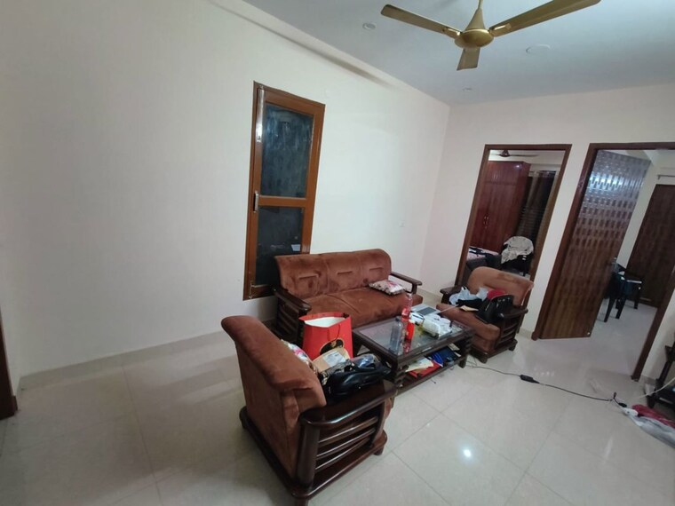 Living Room, sector 52 3 Bedroom 1600 Sq.Ft. Builder Floor In Sector 52 Gurgaon 10698903