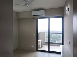 Room in 1 BHK Builder Floor at Sector 22 – for Rent