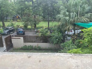 5 BHK Independent House – Exterior View View at Golf Links - for Rent
