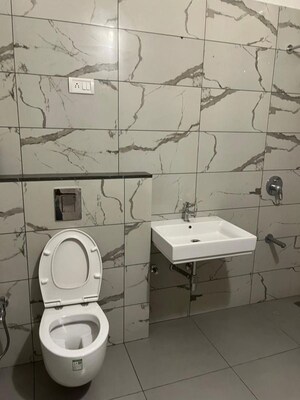Bathroom in 5 BHK Independent House at Golf Links – for Rent