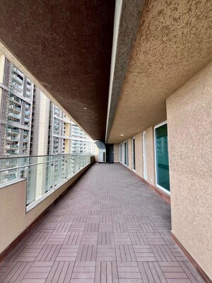 Balcony in 3 BHK Apartment at Lokhandwala Minerva Mahalaxmi, Mahalaxmi – for Rent