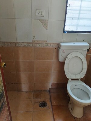 Bathroom in 1 BHK Apartment at Amanora Desire Tower, Magarpatta Road – for Rent