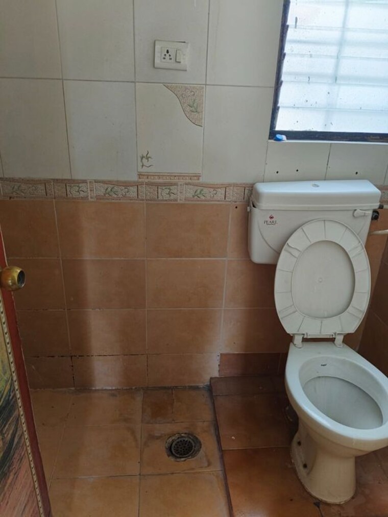 Bathroom, amanora-desire-tower 1 Bedroom 560 Sq.Ft. Apartment In Magarpatta Road Pune 10698922