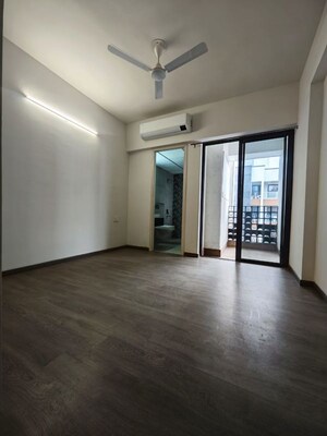 Room in 3 BHK Apartment at Birla Navya, Sector 63a – for Rent