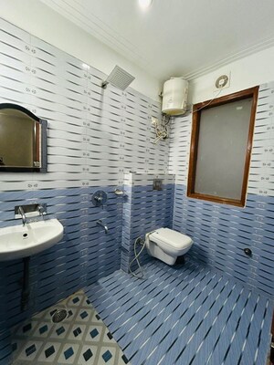 Bathroom in 2 BHK Builder Floor at Sector 52 – for Rent