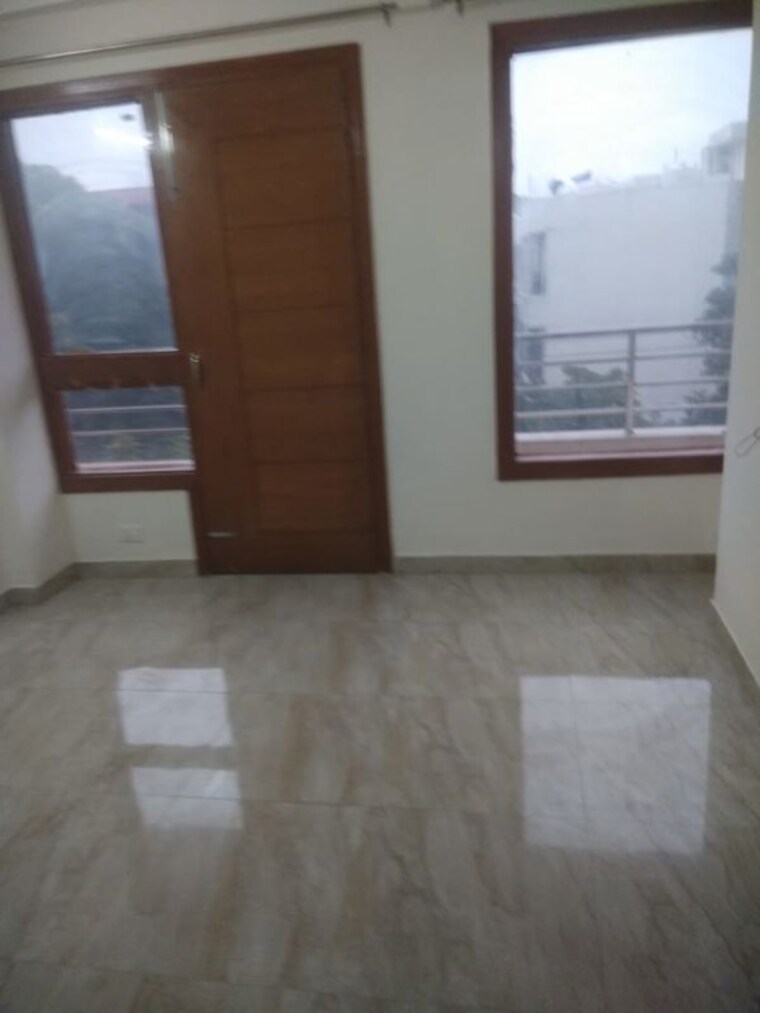 Room, sector 52 2 Bedroom 1400 Sq.Ft. Builder Floor In Sector 52 Gurgaon 10698932