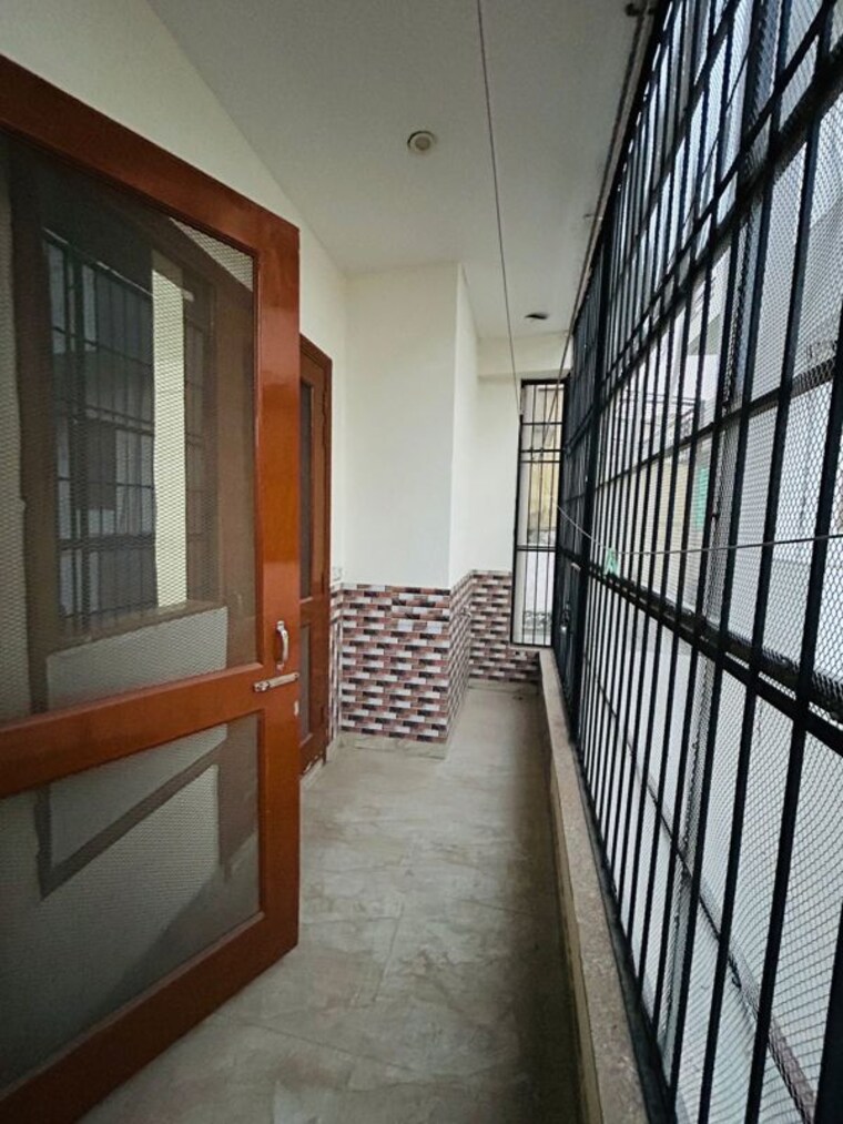 Balcony, sector 52 2 Bedroom 1400 Sq.Ft. Builder Floor In Sector 52 Gurgaon 10698932