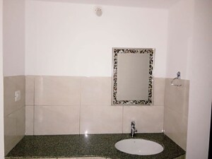 Bathroom in 3 BHK Apartment at Amanora Victory Towers, Hadapsar – for Rent