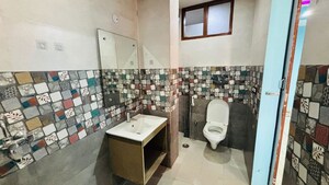 Attached Bathroom in 2 BHK Builder Floor at Sector 52 – for Rent
