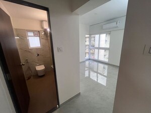 Room in 2.5 BHK Apartment at Mohite Mrugank, Chembur – for Rent