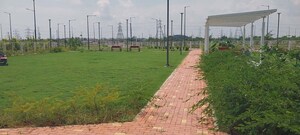  Plot For Sale in DLF Parc Estate, Siruseri