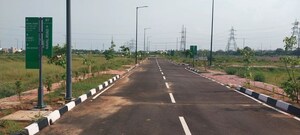 Plot Area in  Plot at DLF Parc Estate, Siruseri – for Sale