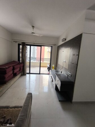 3 BHK +  1350 Sq.Ft. Apartment in Shreyas Palladium Grand