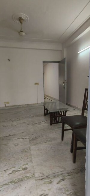 Staircase in 3 BHK Apartment at Saket – for Rent