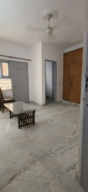 Room in 3 BHK Apartment at Saket – for Rent