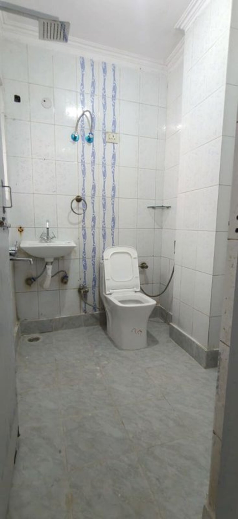 Bathroom, saket 3 Bedroom 1500 Sq.Ft. Apartment In Saket Delhi 10699030