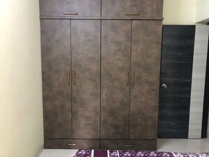 Room in 2.5 BHK Apartment at Kaviraj Apartment, Kandivali West – for Sale