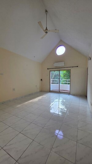 Room in 4 BHK Apartment at Vascon Marigold, Kalyani Nagar – for Rent