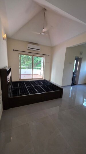 Bedroom in 4 BHK Apartment at Vascon Marigold, Kalyani Nagar – for Rent