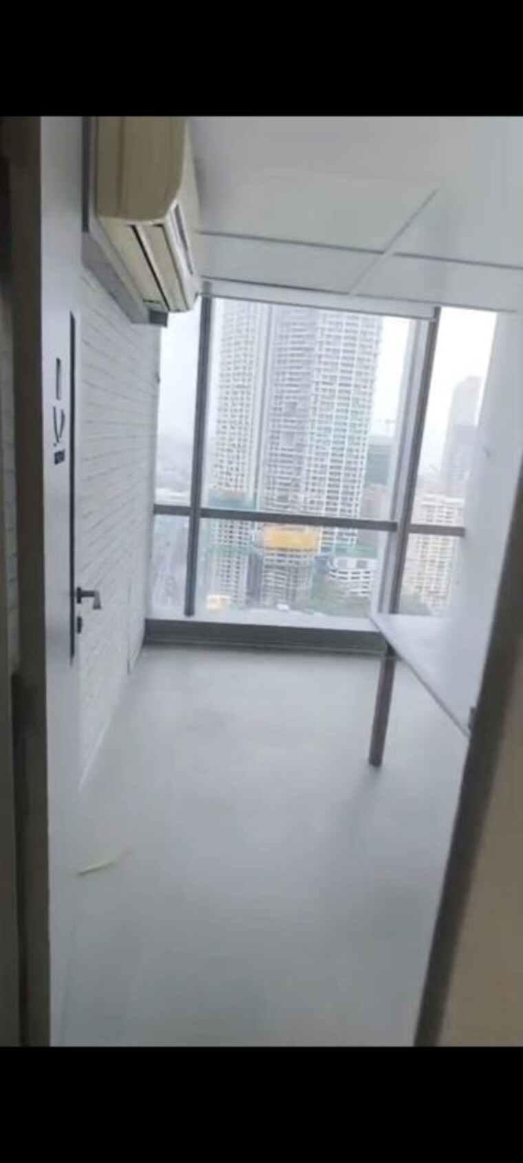 Balcony, marathon-futurex Commercial Office Space 4000 Sq.Ft. In Lower Parel Mumbai 10699056