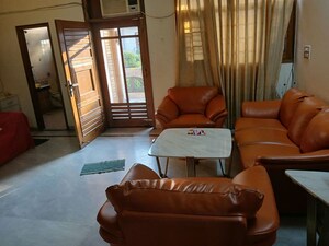 Living Room in 1 BHK Independent House at Sector 38 – for Rent