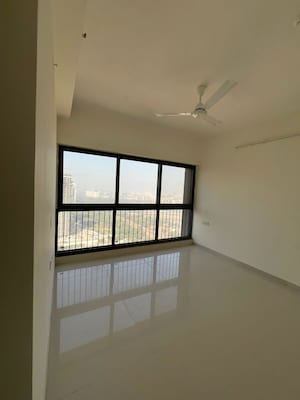 Room in 3 BHK Apartment at Fortune Estates, Hadapsar – for Rent