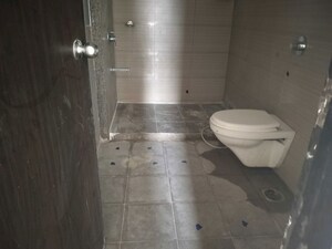 Bathroom in 3.5 BHK Apartment at Amanora Future Towers, Hadapsar – for Sale