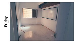 Room in  Office Space at Navyug Niwas, Grant Road – for Rent