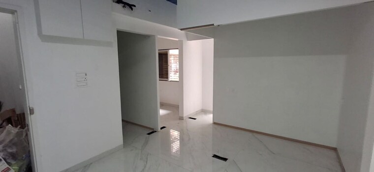 Room, navyug-niwas Commercial Office Space 800 Sq.Ft. In Grant Road Mumbai 10698697