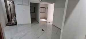 Room in  Office Space at Navyug Niwas, Grant Road – for Rent