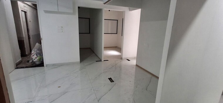 Room, navyug-niwas Commercial Office Space 800 Sq.Ft. In Grant Road Mumbai 10698697