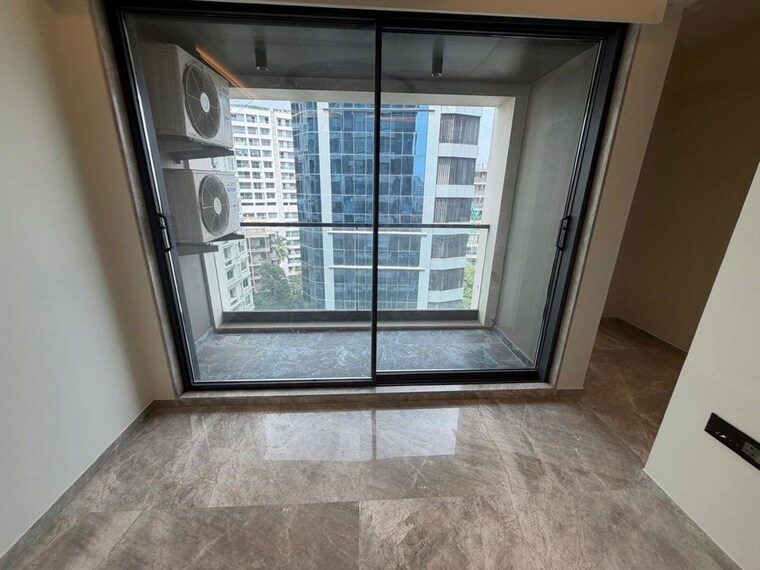 Other, juhu 3 Bedroom 1240 Sq.Ft. Apartment In Juhu Mumbai 10699100