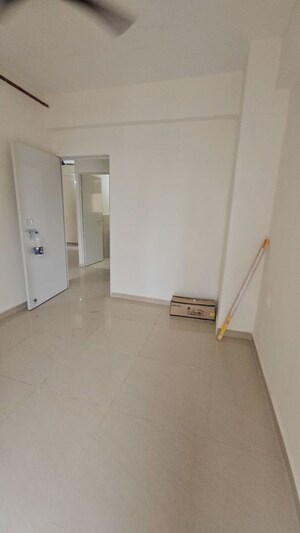 Room in 2 BHK Apartment at Conscient Habitat 102, Sector 102 – for Sale