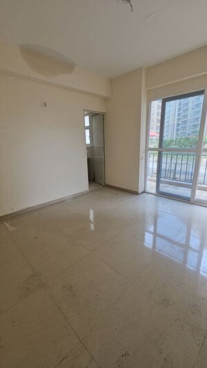 Room in 2 BHK Apartment at Conscient Habitat 102, Sector 102 – for Sale