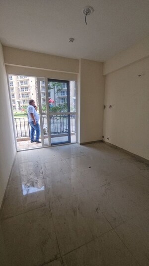 Room in 2 BHK Apartment at Conscient Habitat 102, Sector 102 – for Sale