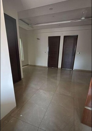 Room in 3 BHK Apartment at Ramgarh Bhudda – for Rent