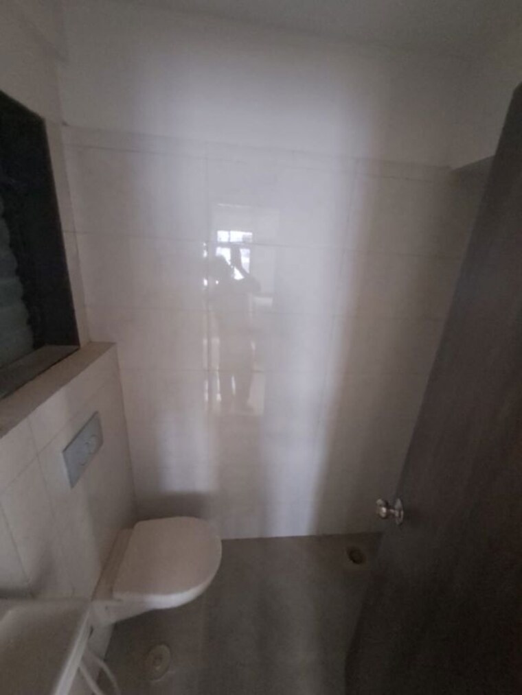 Bathroom, dosti-eastern-bay 2 Bedroom 785 Sq.Ft. Apartment In Wadala Mumbai 10699055