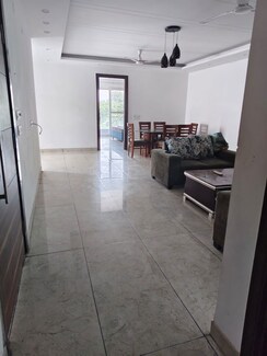 3 BHK +Independent House For Rent in RWA Apartments Sector 40