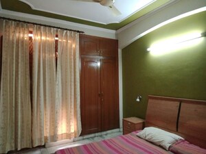 Bedroom in 2 BHK Builder Floor at Sector 26 – for Rent